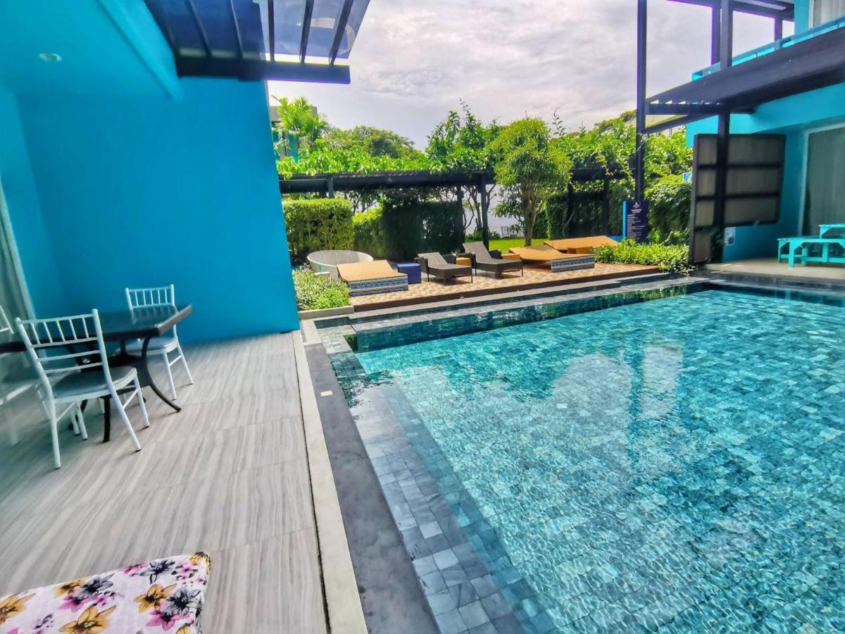 Beach Walk Boutique Resort Bang Saen Bagian luar foto