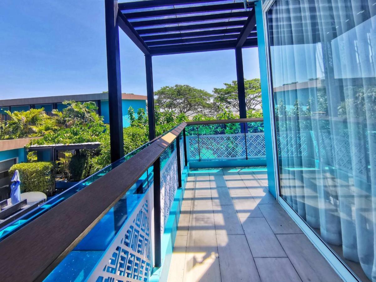 Beach Walk Boutique Resort Bang Saen Bagian luar foto