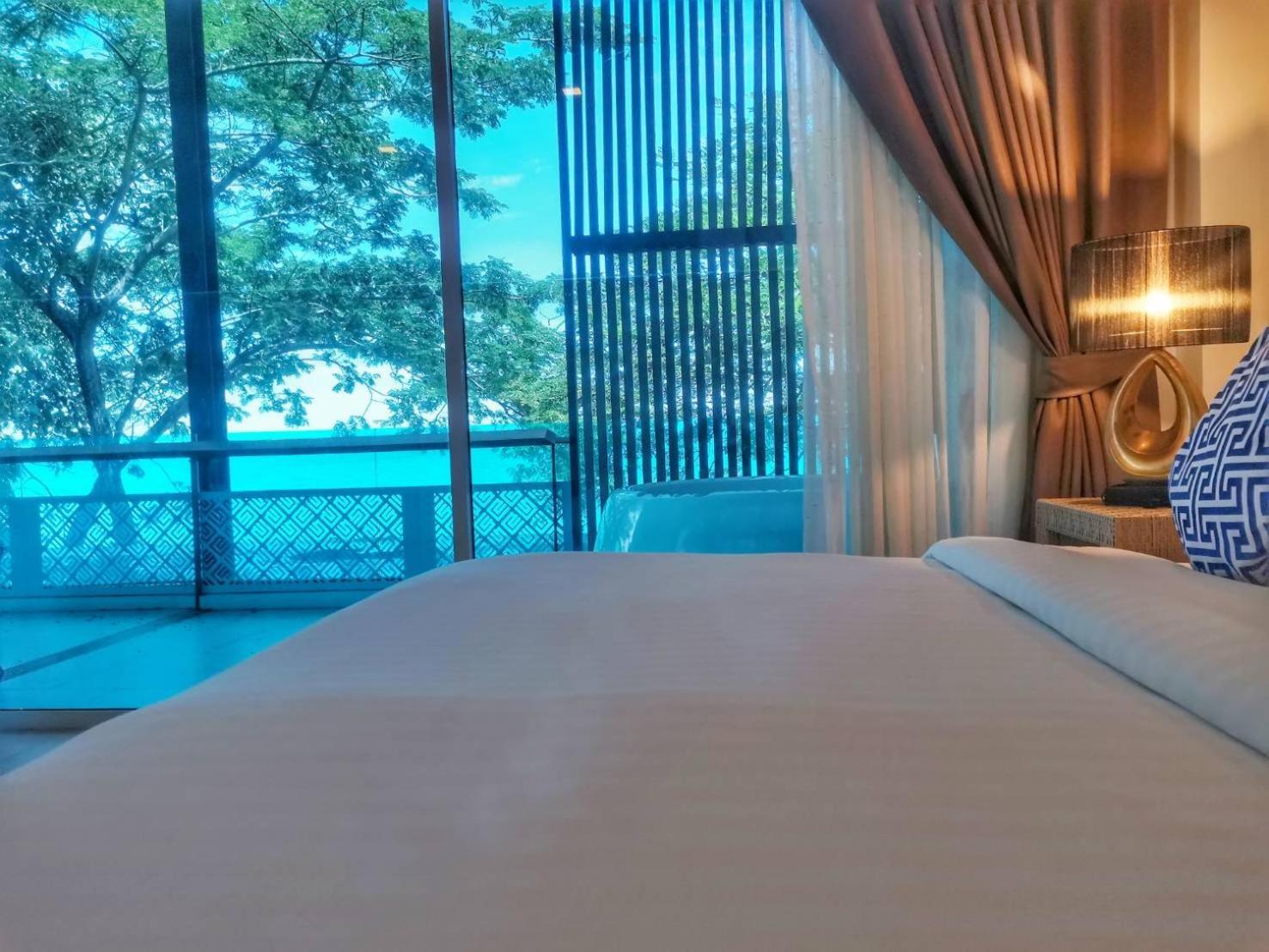 Beach Walk Boutique Resort Bang Saen Ruang foto